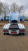 20250330-Tom-Holding-00161 20250330-Tom-Holding-00161